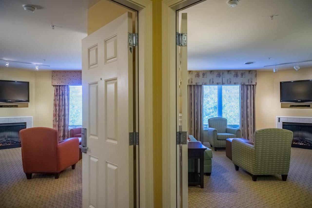 Vacation Village In The Berkshires Hancock Room photo