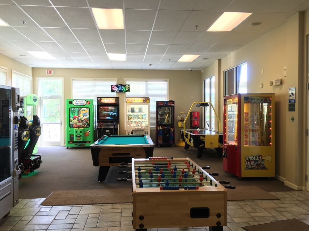 Vacation Village In The Berkshires Hancock Exterior photo The game room at the Student Union