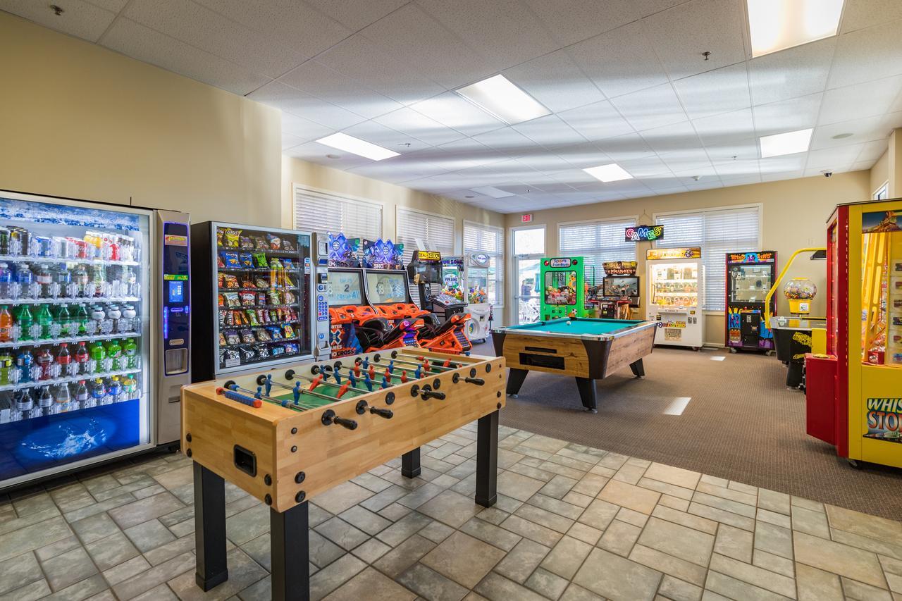 Vacation Village In The Berkshires Hancock Exterior photo The game room at the station