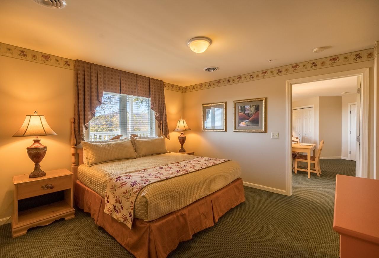 Vacation Village In The Berkshires Hancock Exterior photo A bedroom at the Grandview Lodge